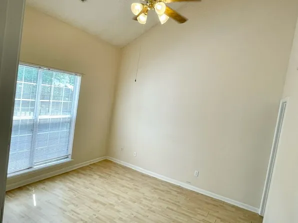 126 Ashton Dr, Goose Creek, SC 29445