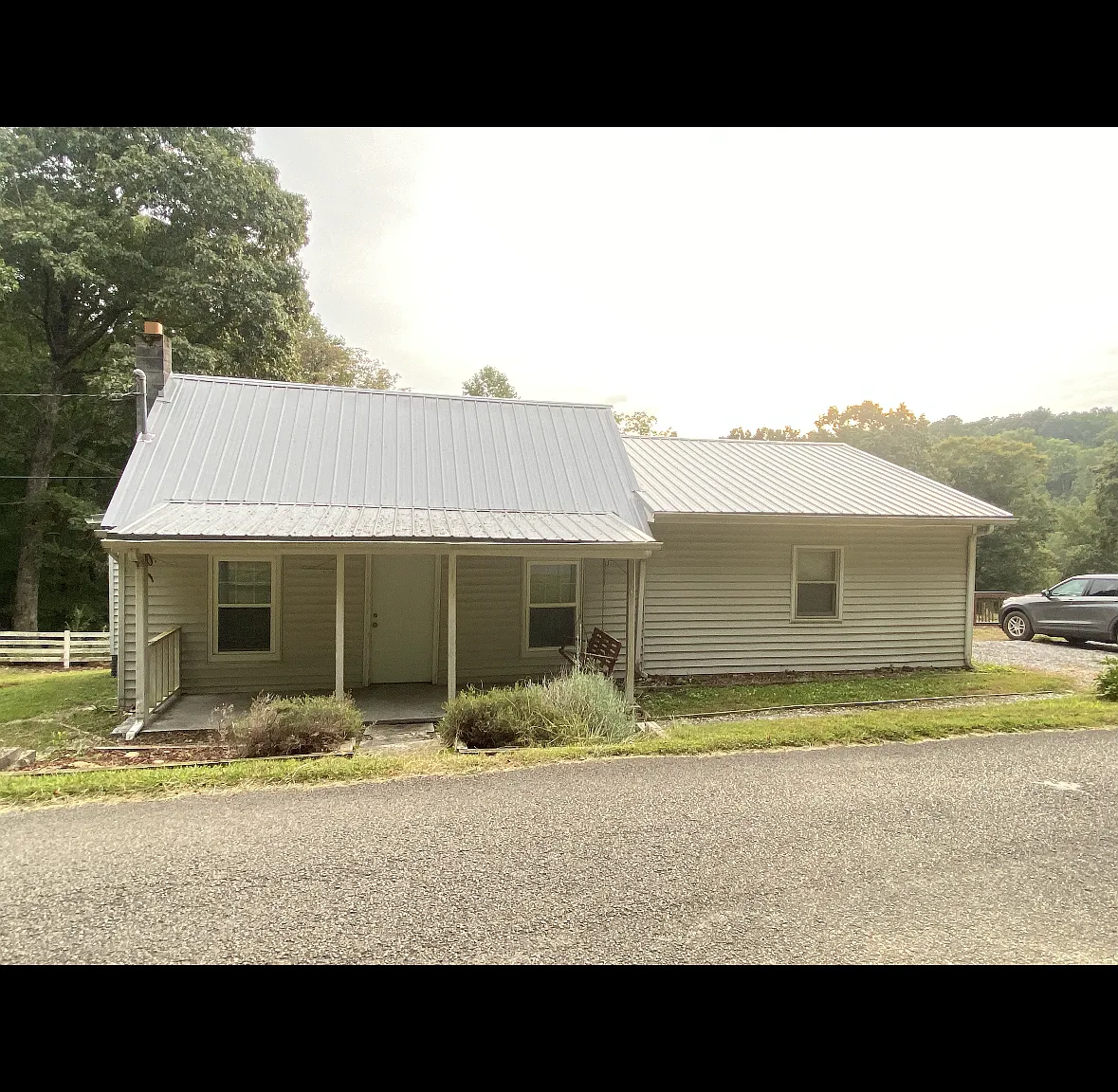 3 bed, 1.0 bath, 1650 sqft, $1,350 — Photo 1