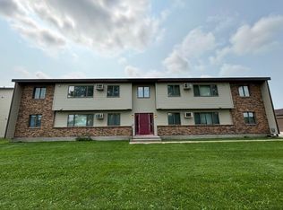 160 8th St #6, Lafayette, MN 56054