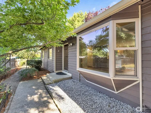 1229 SW 146th Street, Seahurst, WA 98166