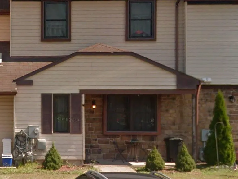1009 Princeton Pl — Photo 1
