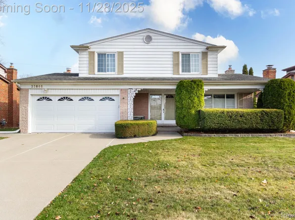 33866 Curcio Dr, Sterling Heights, MI 48310