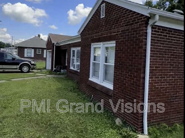 216 Andrew St