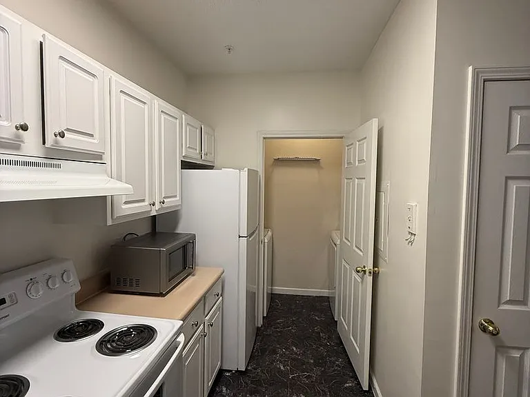 9201 Walden Park Dr — Photo 5