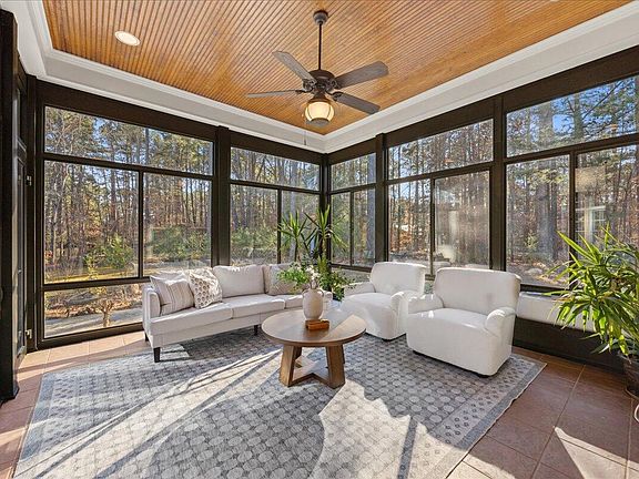 5th image of 10101 Lobley Hill Ln