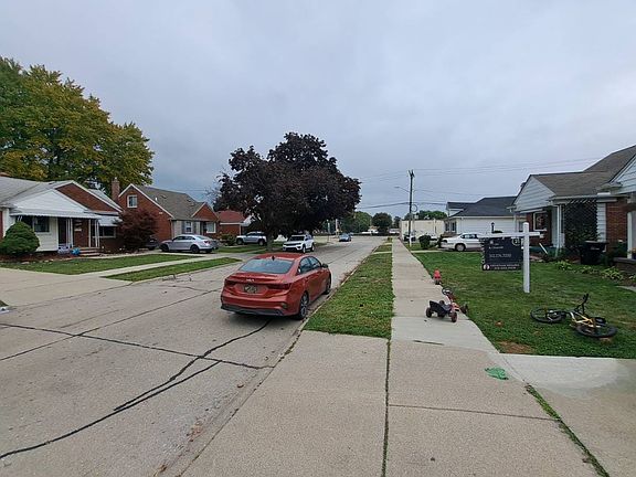 4th image of 15559 Warwick Ave
