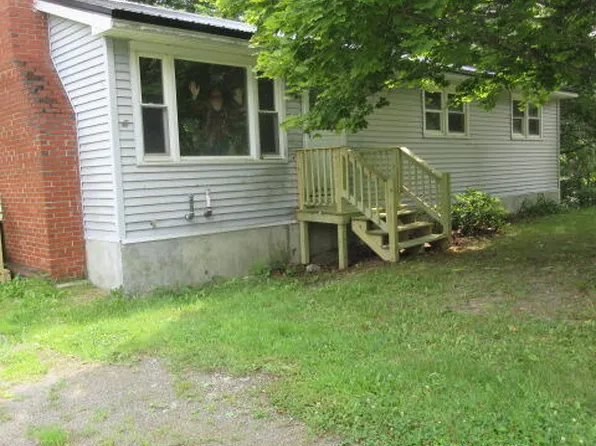 23 Warsaw Circle, Lincoln, ME 04457