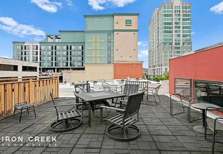 32 Broadway St #320 — Photo 22