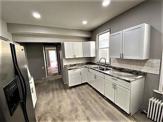 467 Hudson Ave — Photo 1