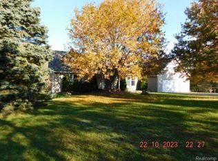 4657 Morgan Dr, Columbiaville, MI 48421