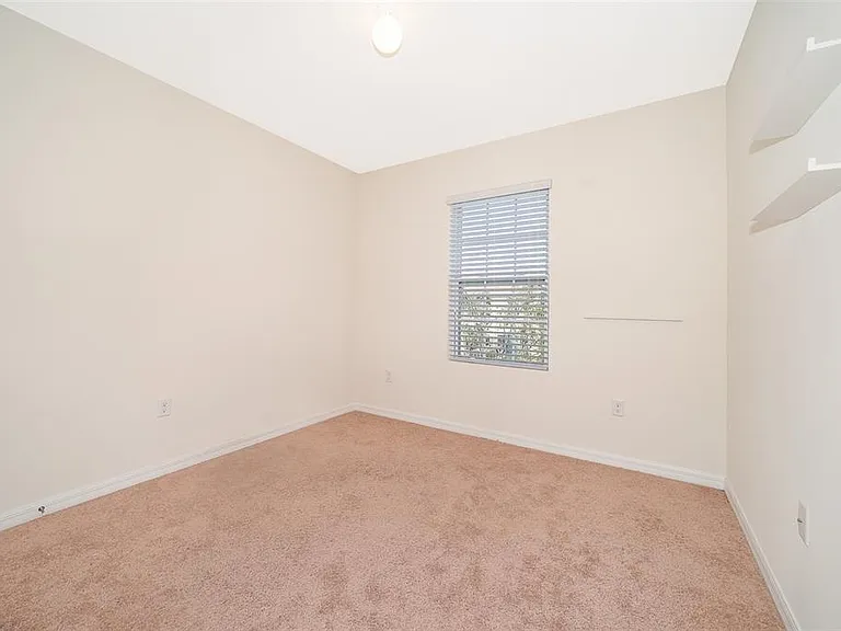 241 Arbor Lakes Dr — Photo 23