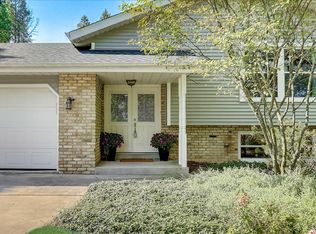 10607 Bridge St, Cedarburg, WI 53012