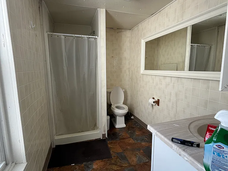 2nd Bathroom