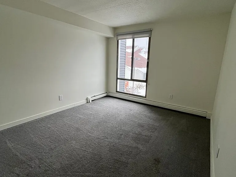 Sycamore Place Apartments — Photo 73