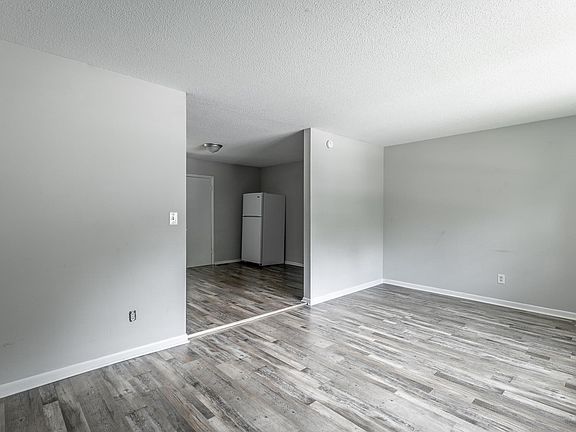 3rd image of 603 Mountain Trl APT A