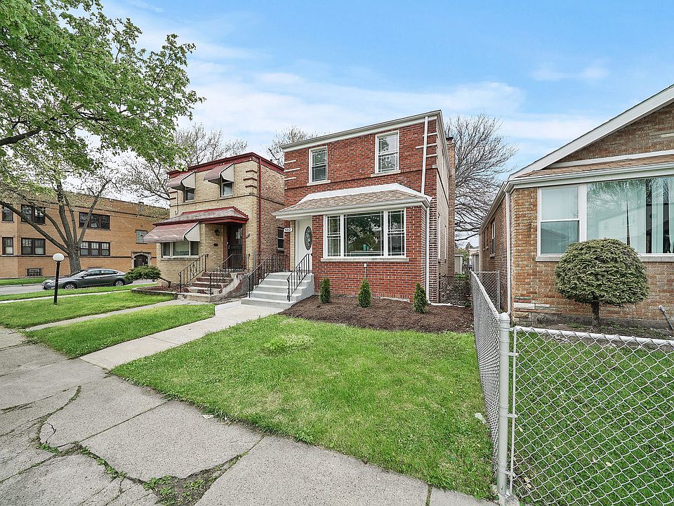 2nd image of 502 E 87th Pl