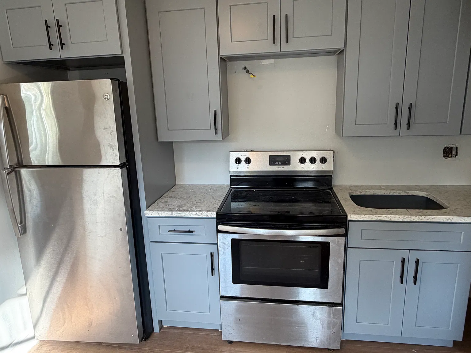 2 bed, 1100 sqft, $2,450 — Photo 2