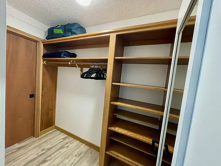 NW Oceania Dr — Photo 28