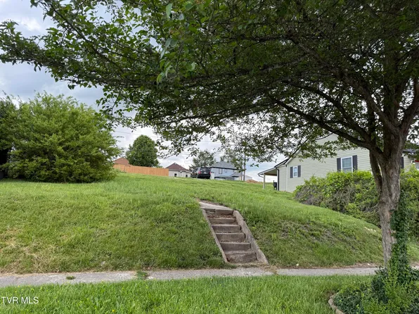 725 E Sullivan St, Kingsport, TN 37660
