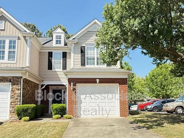 8702 Owl Roost Pl, Raleigh, NC 27617