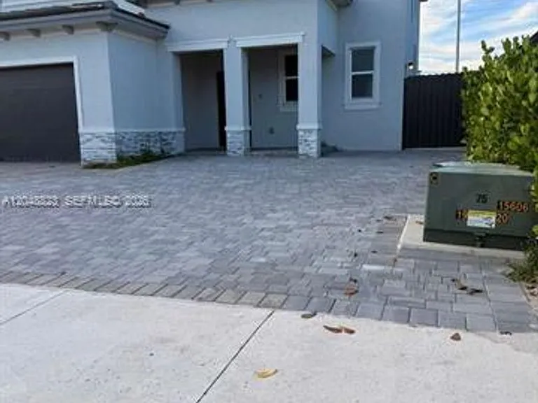 13623 SW 184th Ter #13623 — Photo 15