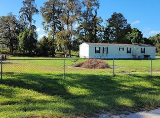 8410 Highland Pines Ct, Plant City, FL 33565