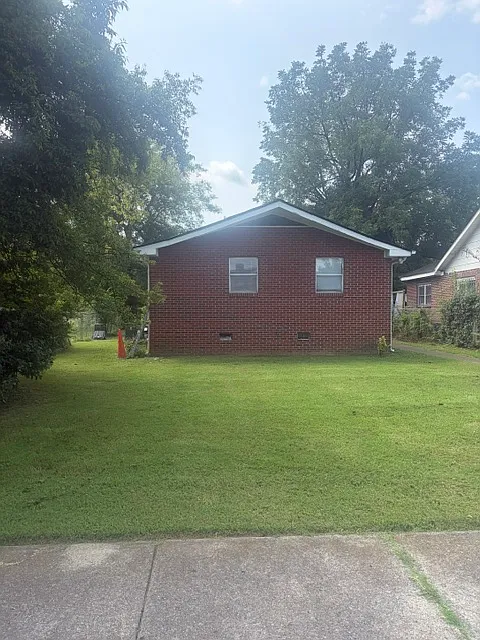 3 bed, 1.5 bath, 975 sqft, $1,500 — Photo 2