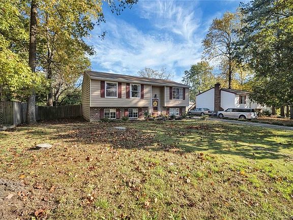 4th image of 4919 Daffodil Cir