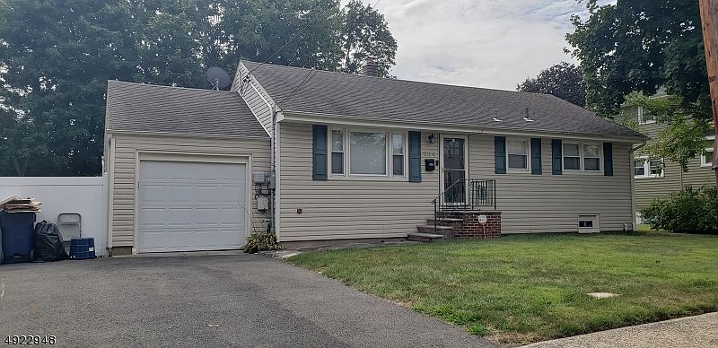 2nd image of 284-88 Geneva Pl