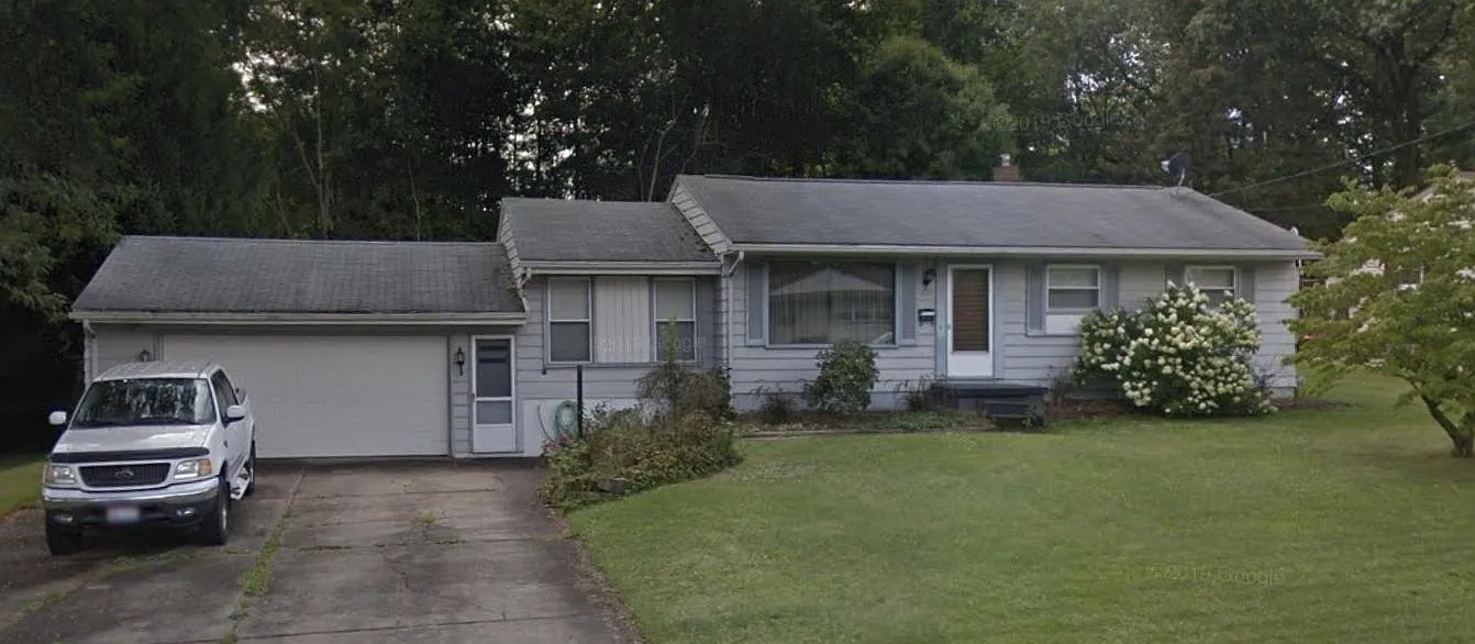 1079 Doris Dr photo 1