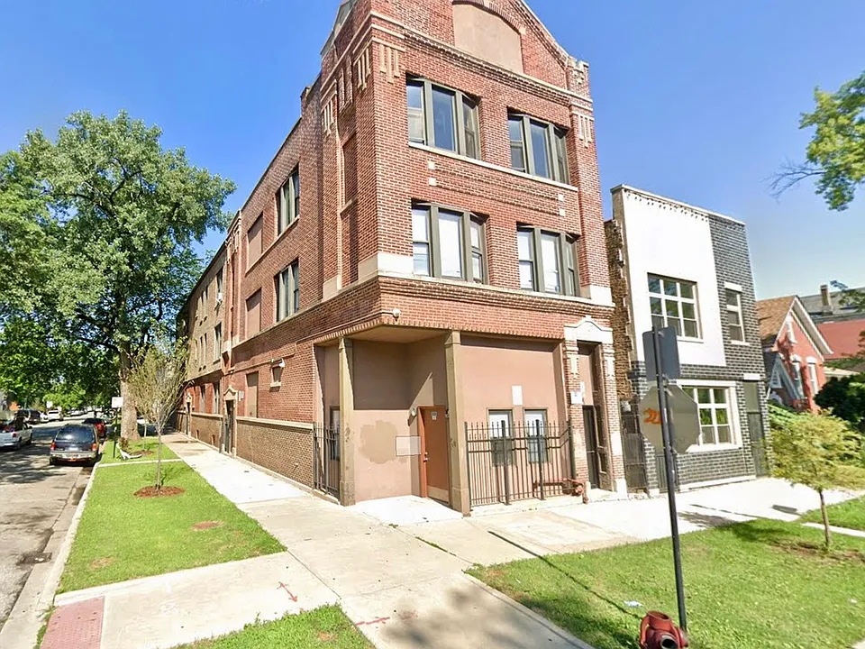 2258 S Sacramento Ave #1