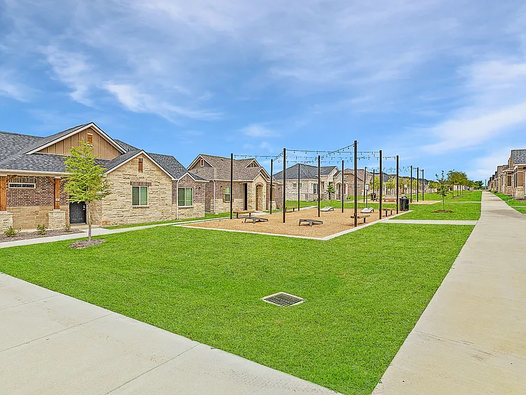 VLux Stoneridge — Photo 65