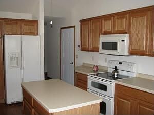 3rd image of N161W18981 Oakland Dr