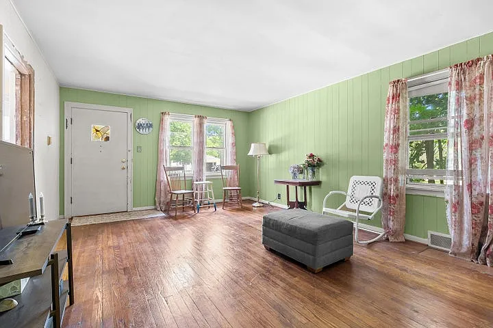 2 bed, 1022 sqft, $1,800 — Photo 2