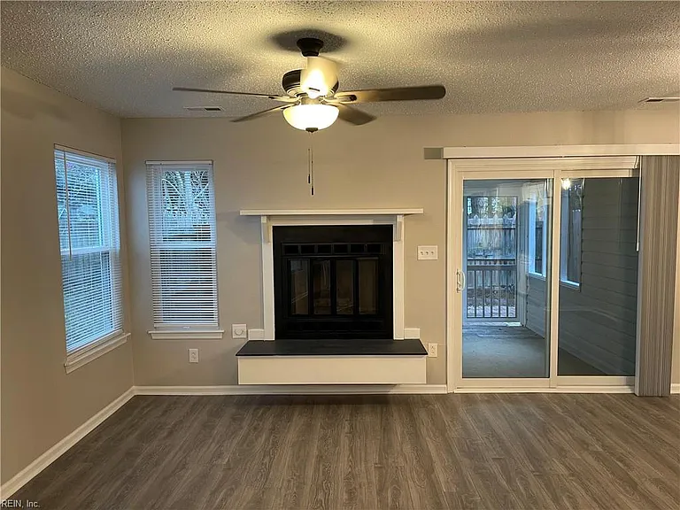 808 Quesnel Dr — Photo 4
