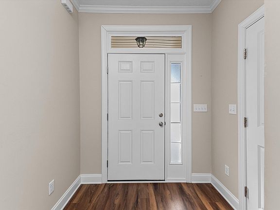 2nd image of 429 Arrowwood Dr