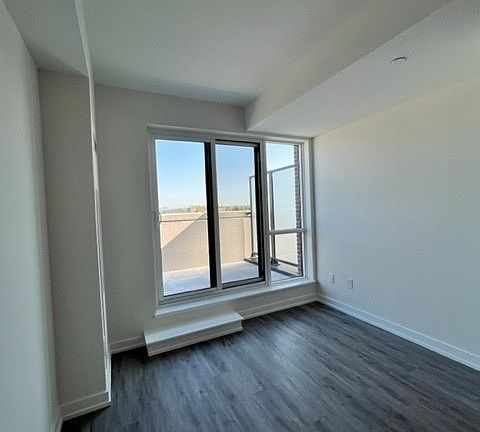 5th image of 2300 Saint Clair Ave W #523