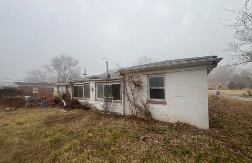2nd image of 8124 Packard Ave