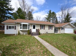 4524 Snyder Ave, Lewiston, MI 49756