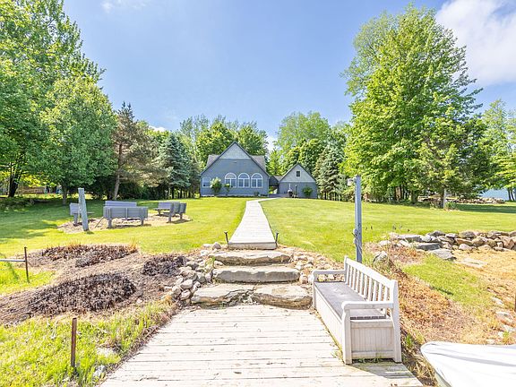 4th image of 9772 Fawn Lake Dr