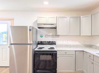 227 E South St #D, Shreve, OH 44676