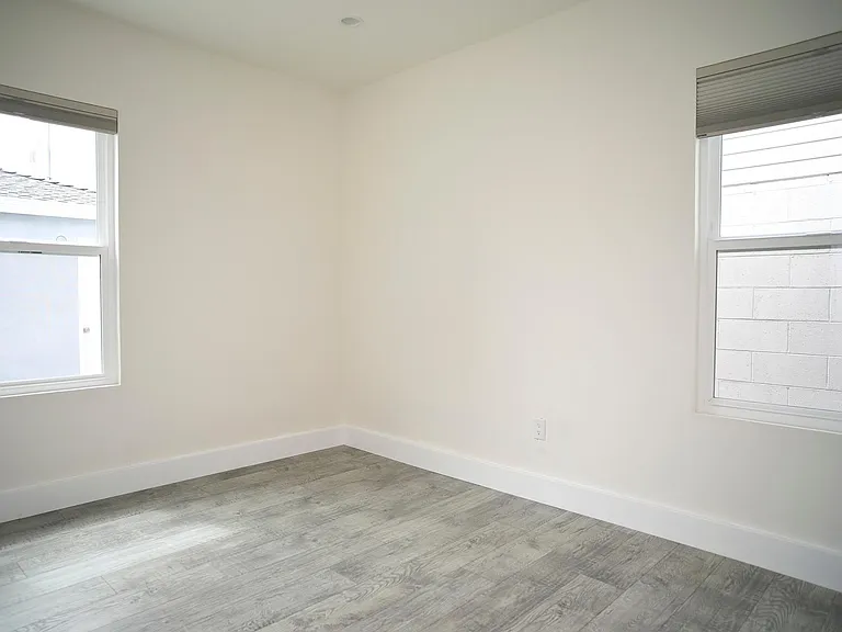 135 Standard St #C — Photo 12