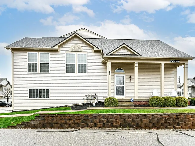 12690 Leah Ln — Photo 1