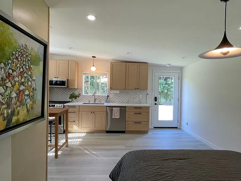 5122 Willowcrest Ave — Photo 7