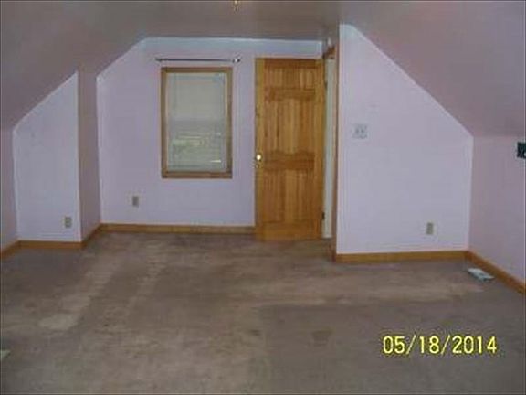 5th image of 9728 Flora Ave