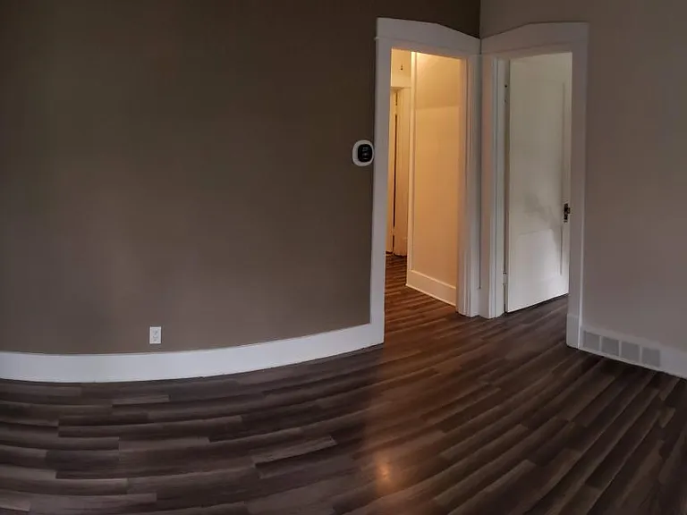 506 E Brandeis Ave — Photo 10