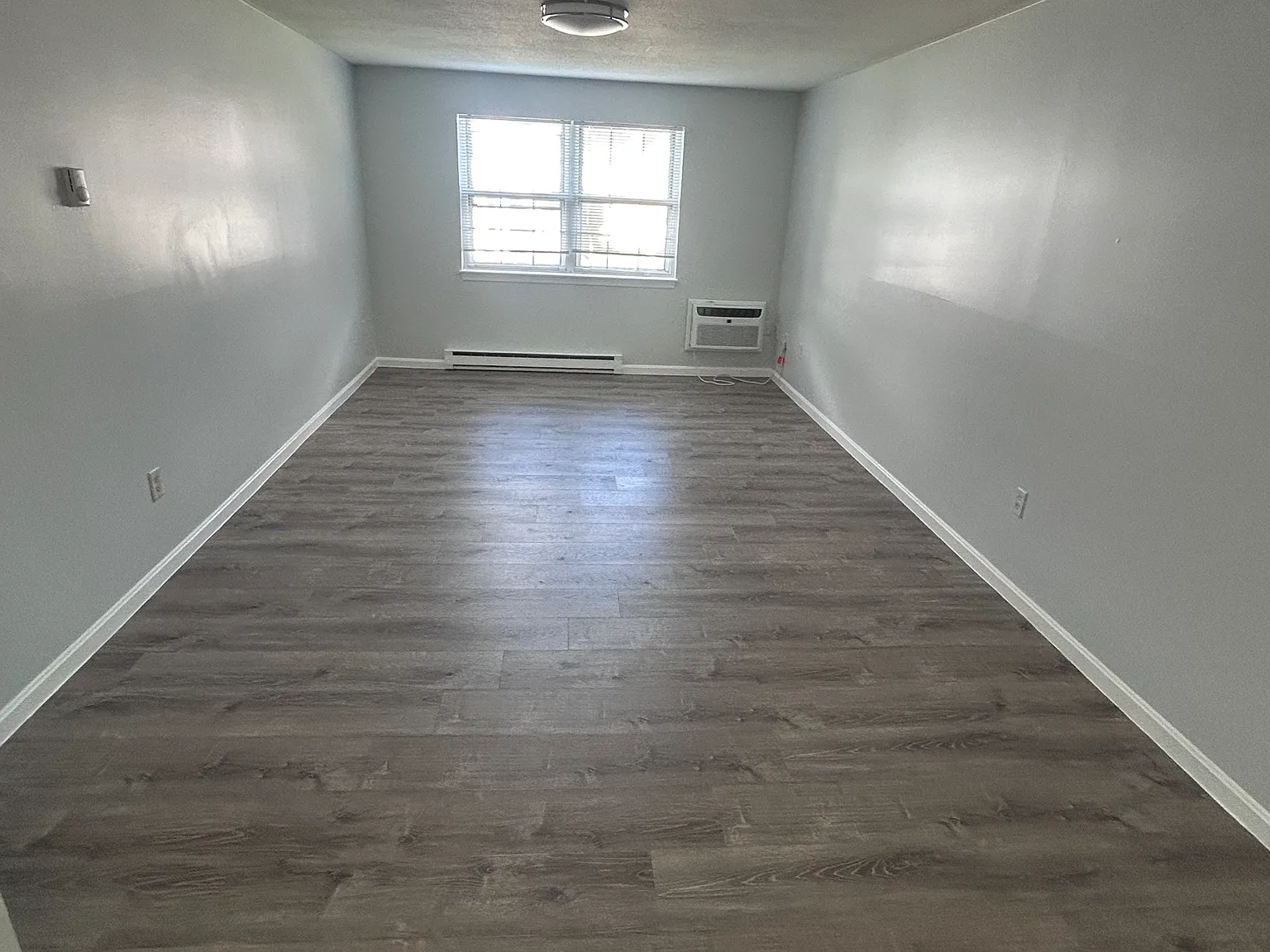 1 bed, 825 sqft, $1,650 — Photo 4