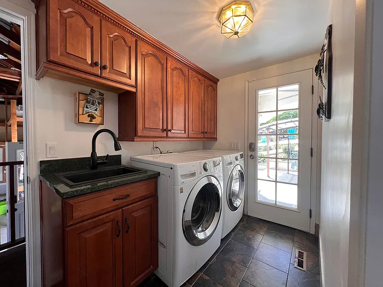 912 Yosemite Ln — Photo 14