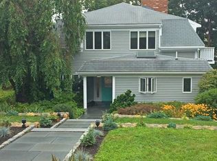 21 Cliff St, Nahant, MA 01908