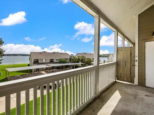 154 April Point Dr S, Montgomery, TX 77356
